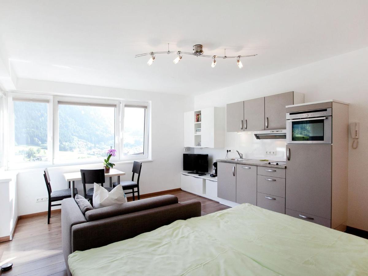 Apartment With Terrace In Kaprun Salzburg Exterior foto